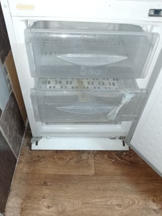 Холодильник  LG...