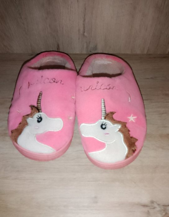 Високи кецки Lc Waikiki и гуменки Мат стар