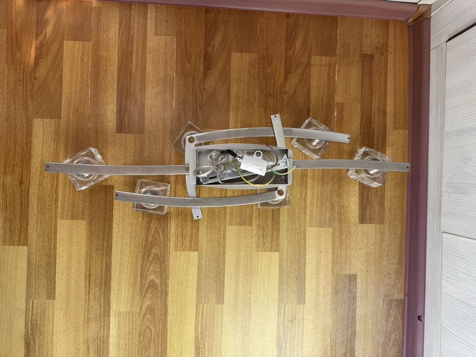 Люстра 6-рожковая