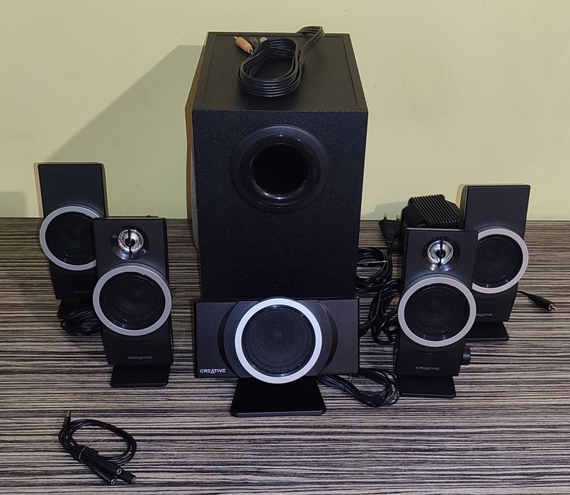 Аудио система Creative Inspire T6100 ,18 watts centre,26 watts rms subwoof