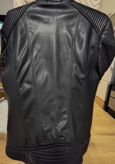 Кожено яке ново 3XL, 35лева, изкуствена кожа дамско.