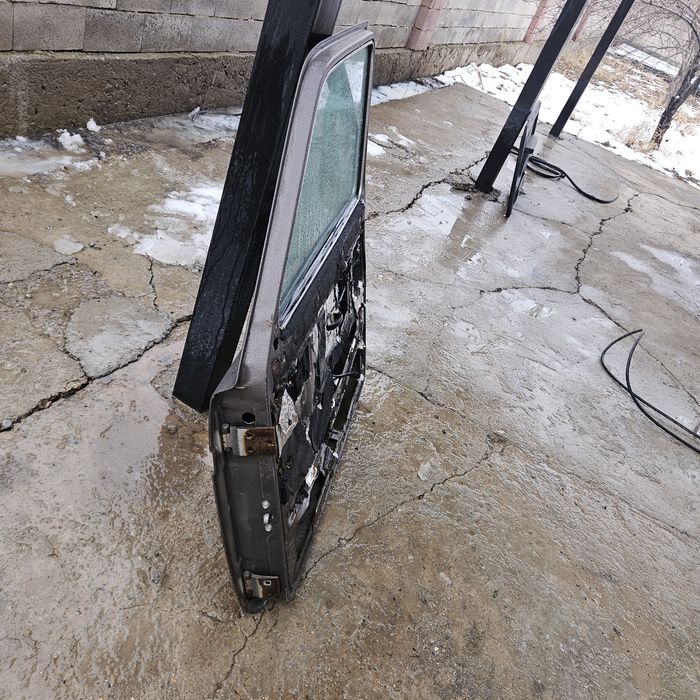 Дверь на ниву 21213-4