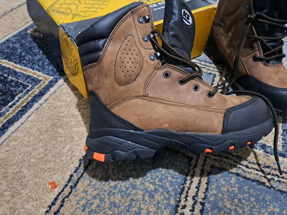 Продам Сефти Ботинки