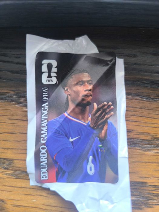 Продавам стикери за албума на световното 2026 Panini