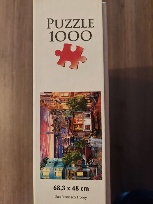 Готов залепен пъзел 1000 пърчета