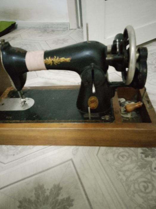 Швейная ручная  машина СССР