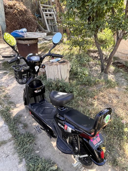 Электроный скутер бар