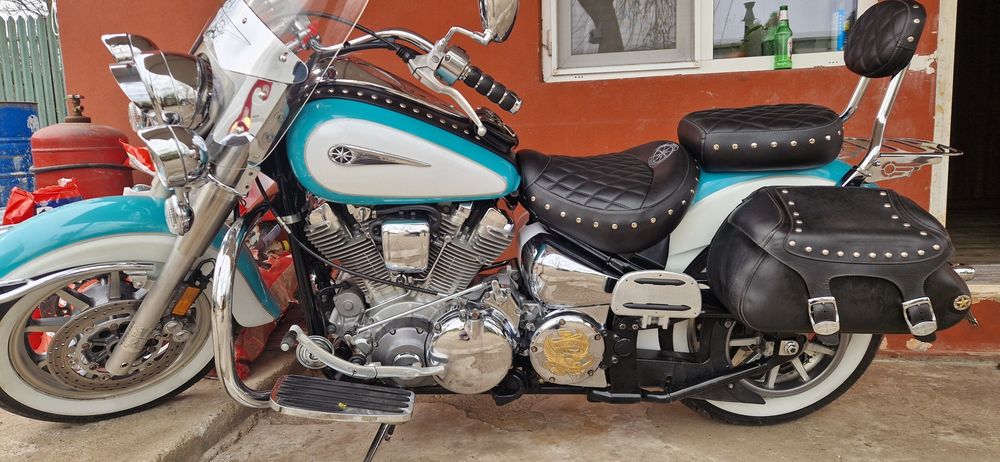 Yamaha midnight  roadstar 1700