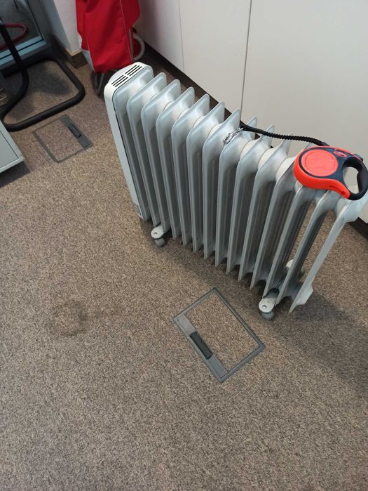 Офис мебели Шкафове Кожени столове Столове Бежови бюра Kафяви бюра