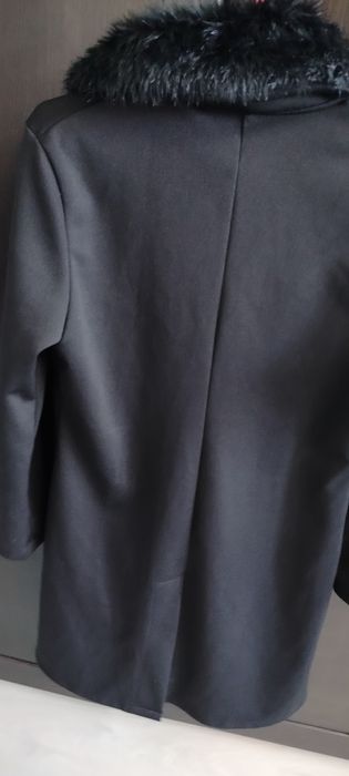 Пролетно черно  палто