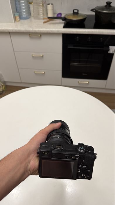 Продам камеру Sony 6500