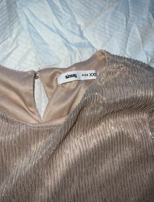 Rochie aurie cu sclipici