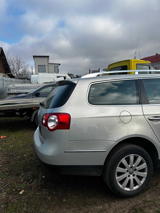 Lampa stop dreapta / stanga aripa Passat B6 Break 2009