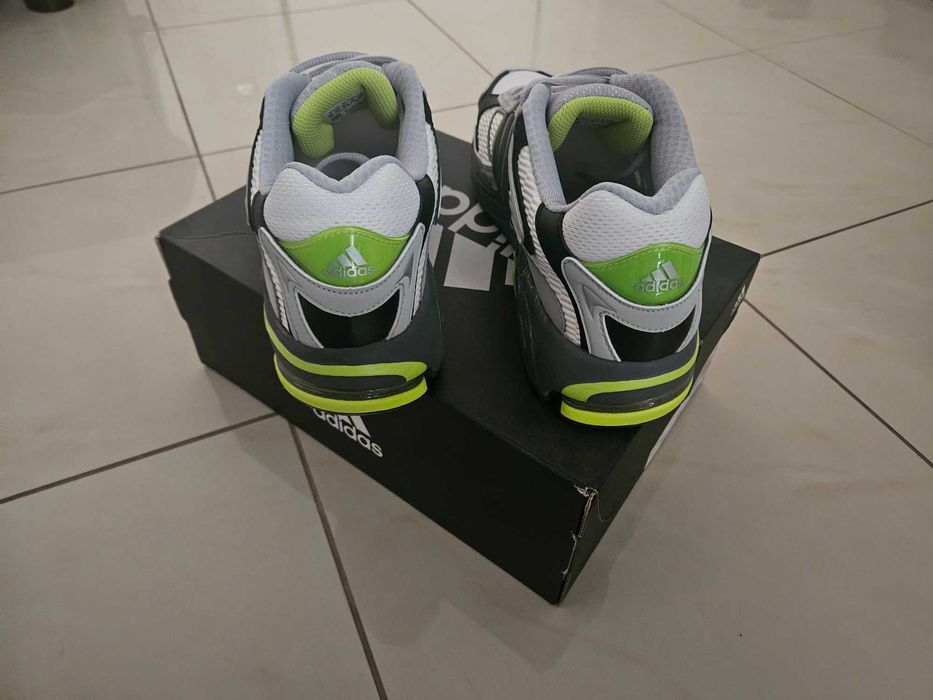 Adidas Response CL