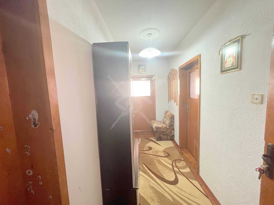 Продава се Къща в Панагюрище - 392 кв.м за 485 €/кв.м - Снимка #8