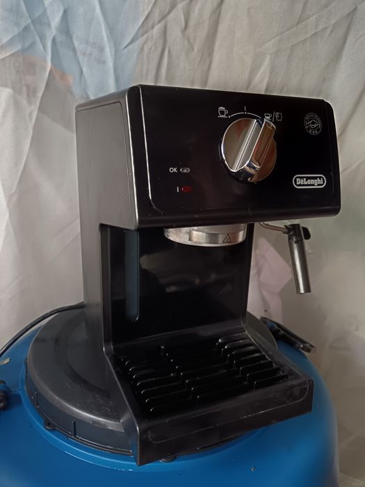Expresor cafea DeLonghi