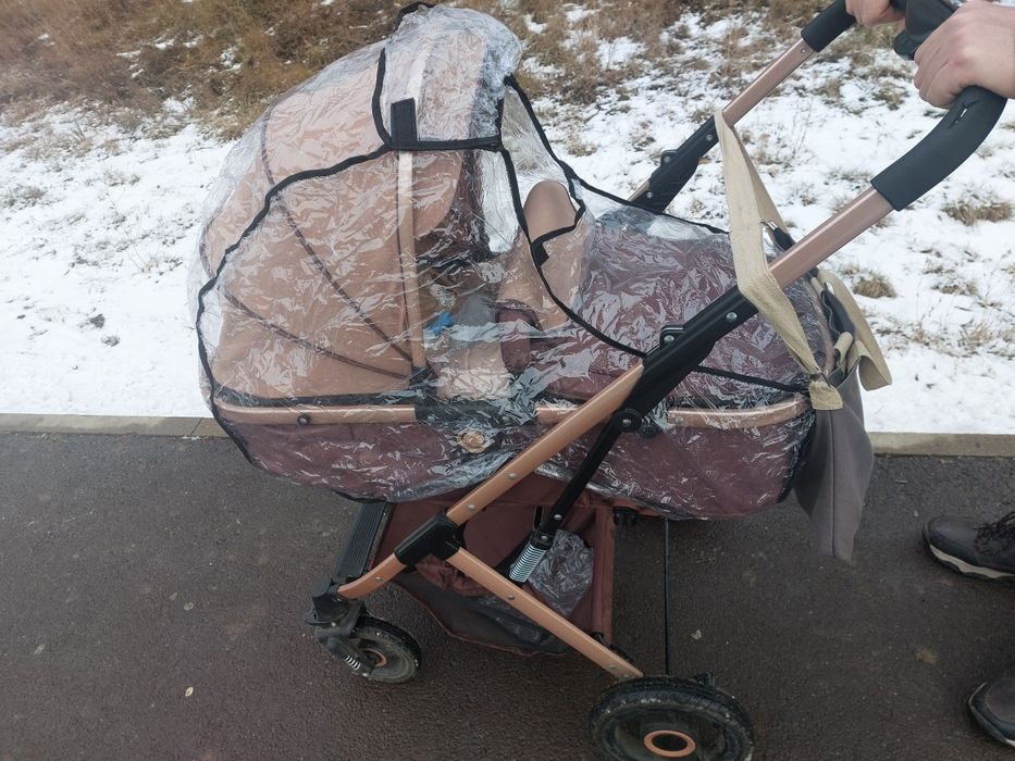 Детския коляска .