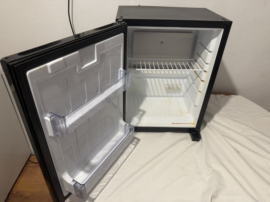Мини холодильник мини бар