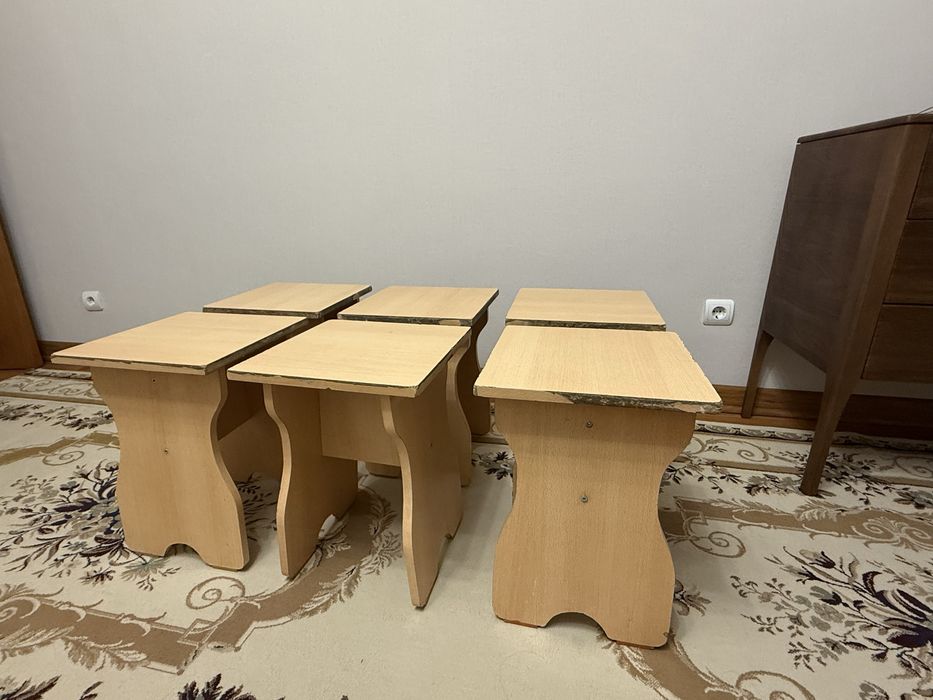 Табуретки (6 штук)