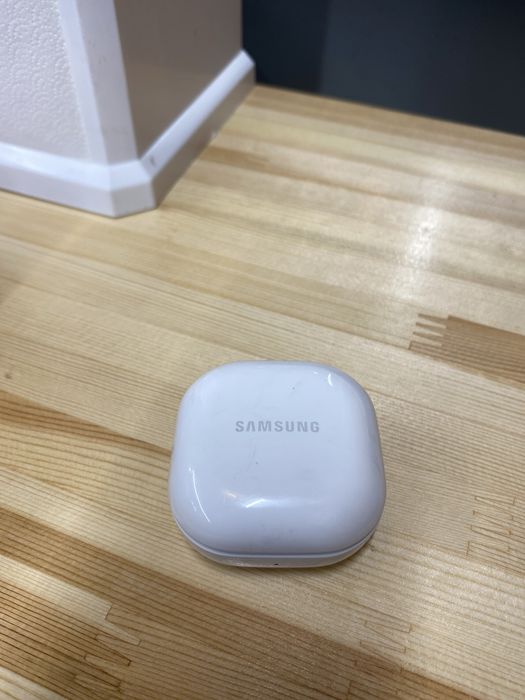 продаю оригинальные samsung buds FE