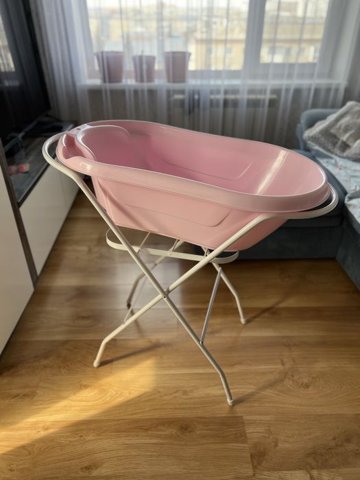 Продам ванночку с подставкой