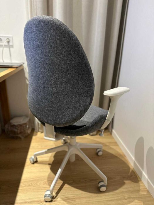 Scaun rotativ ergonomic IKEA HATTEFJÄLL gri