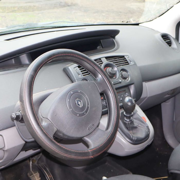 Рено меган Сценик 1.9дци 120 к.с.2003 г.Само на части