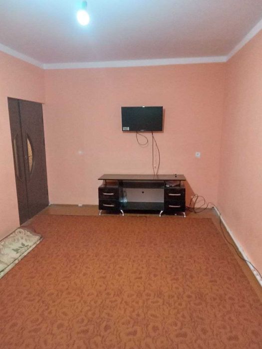 3 xonali kvartira sotiladi