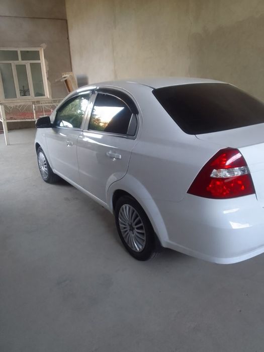 Нексия 3 сотилади