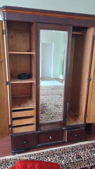 Farg'onada shkaf sotiladi