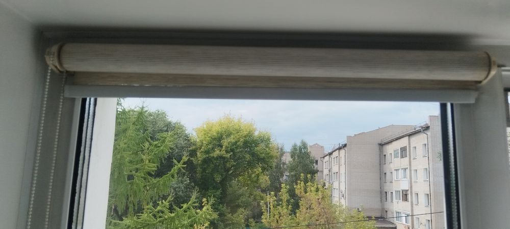 Рол шторы б/у на окна