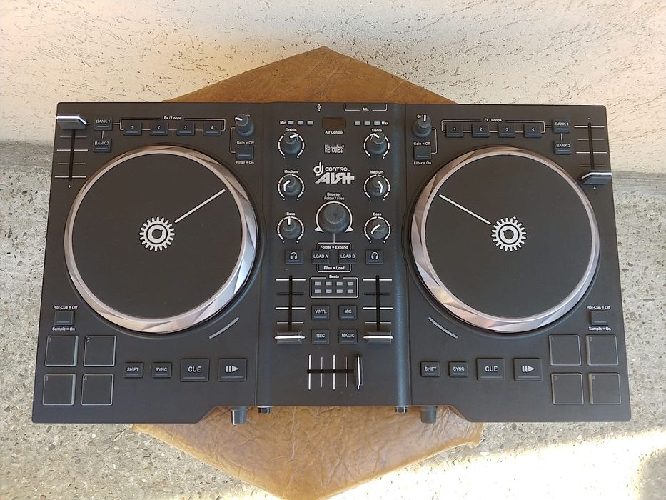 Hercules DJ Control AIR+ vândută