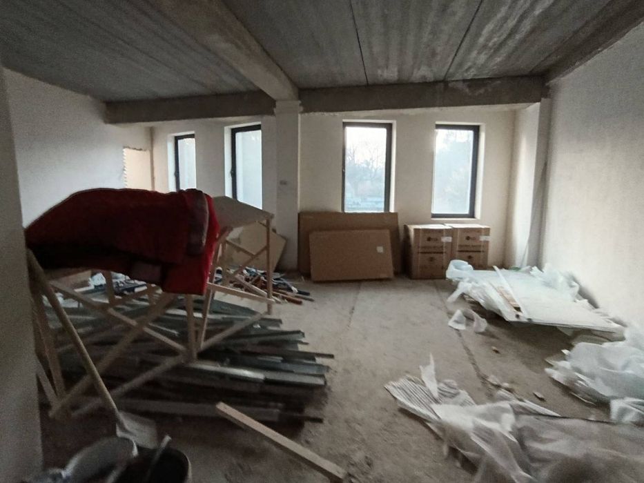 Продам 5 комн квартира Ц5 жк Достлар 127м2(цоколь) Финансовый инс. сша