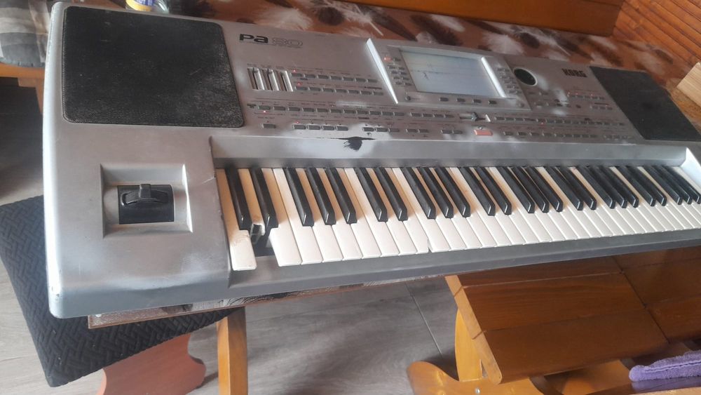 Korg PA 80 pentru piese