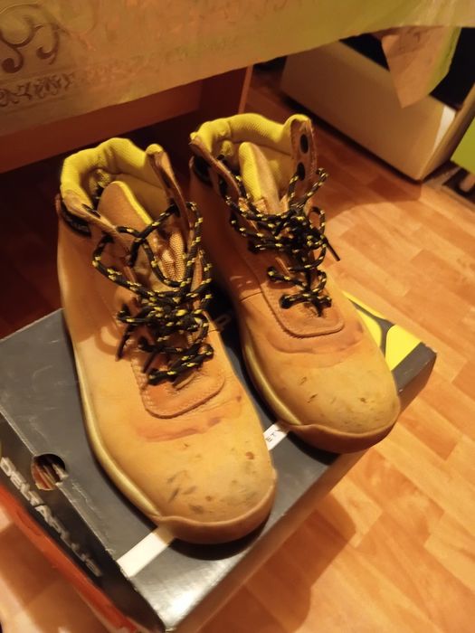 Спецодежда и ботинки