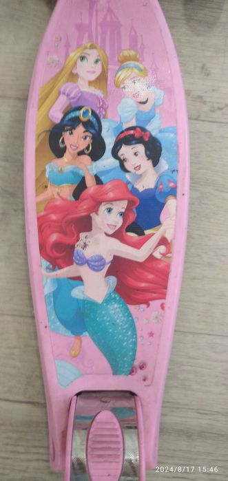 Продам самокат  для девочки