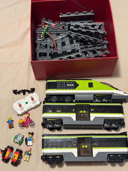 Lego tren 60337 Express Passenger Train