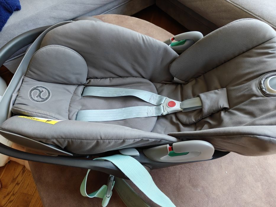 Комплект Bugaboo Bee 5 + автолюлька Cybex Cloud z2