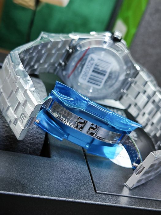 Швейцарские часы Maurice Lacroix Aikon Venturer GMT, механика