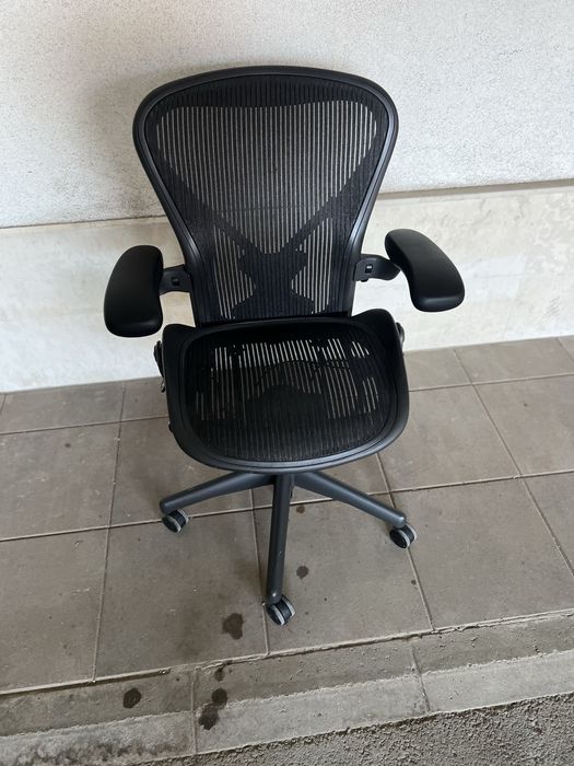 Eргономичен офис стол HERMAN MILLER AERON размер В