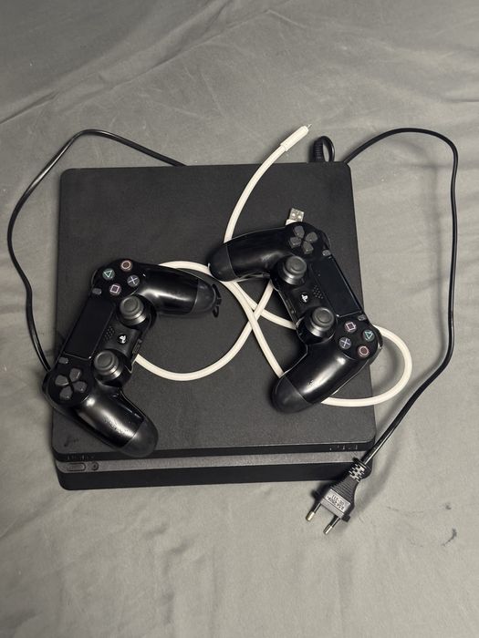 Playstation 4 slim 1 tb