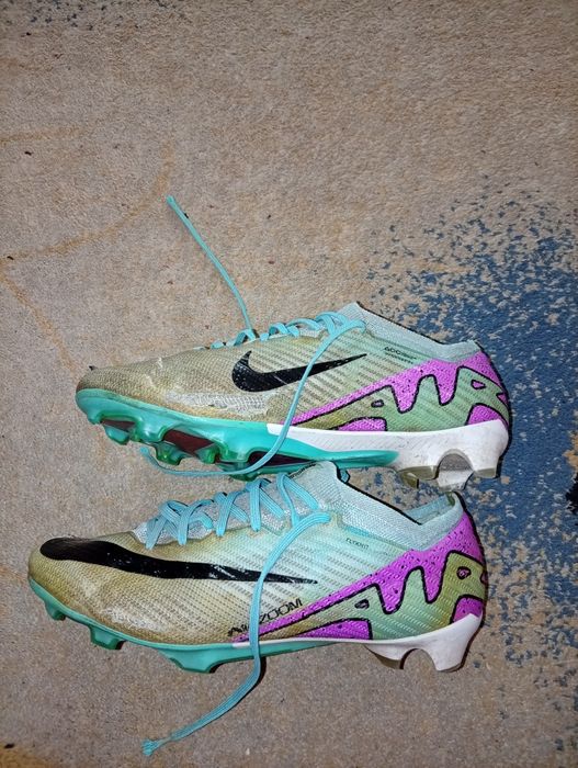 Ghete de fotbal Nike Vapor rupte mărimea 43 cu saculet