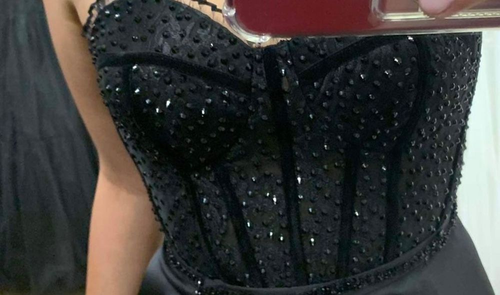 Абитуриентска рокля