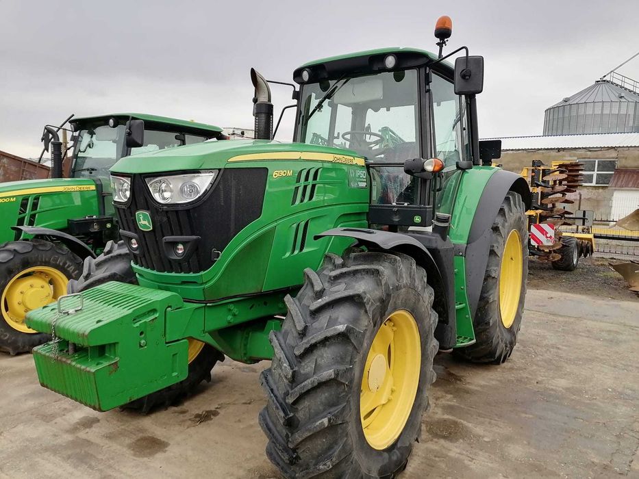 Tractor agricol John Deere 6130 M