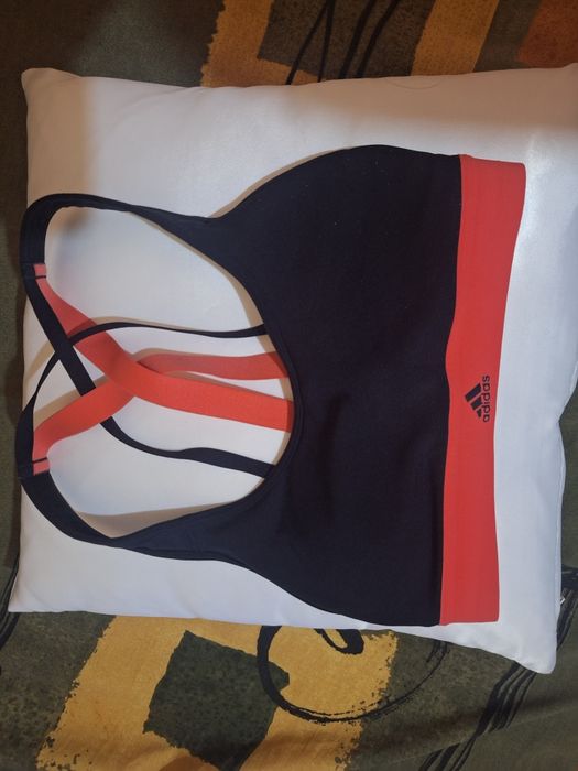 Спортен сутиен/спортно бюстие Adidas
