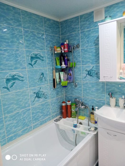 продам 4 -х комнатную квартиру