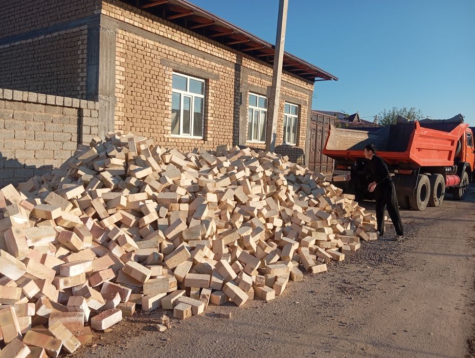 Keramika pishgan gʻisht