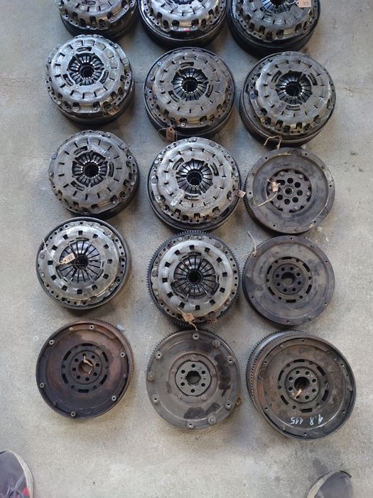 Съединител Маховик Притискател BMW БМВ  ф10 ф11 ф20 Е87 Е90 х1 х3 **