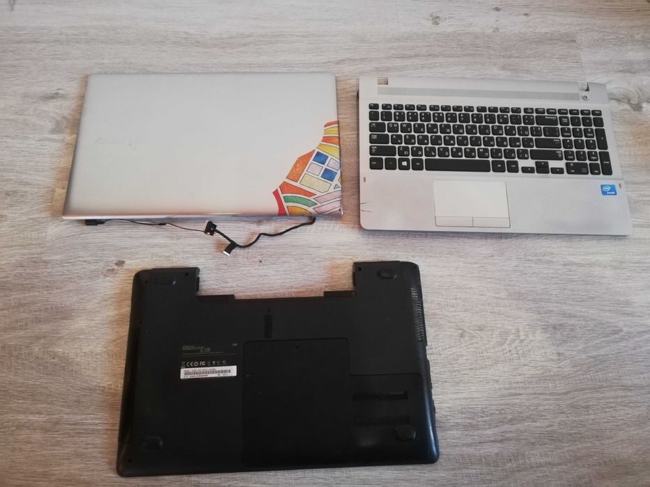 Samsung NP270E5V-K03BG