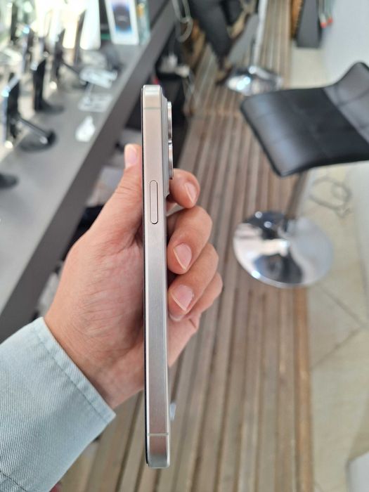 SKIDKA 10% tan raxidan Iphone 15 Pro Max 256 gb Natural Titanium